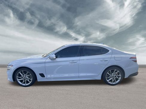 Used 2022 Genesis G70 2.0T image 2