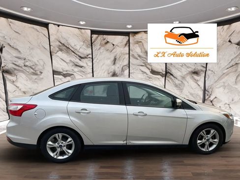 Used 2014 Ford Focus SE FWD image 13