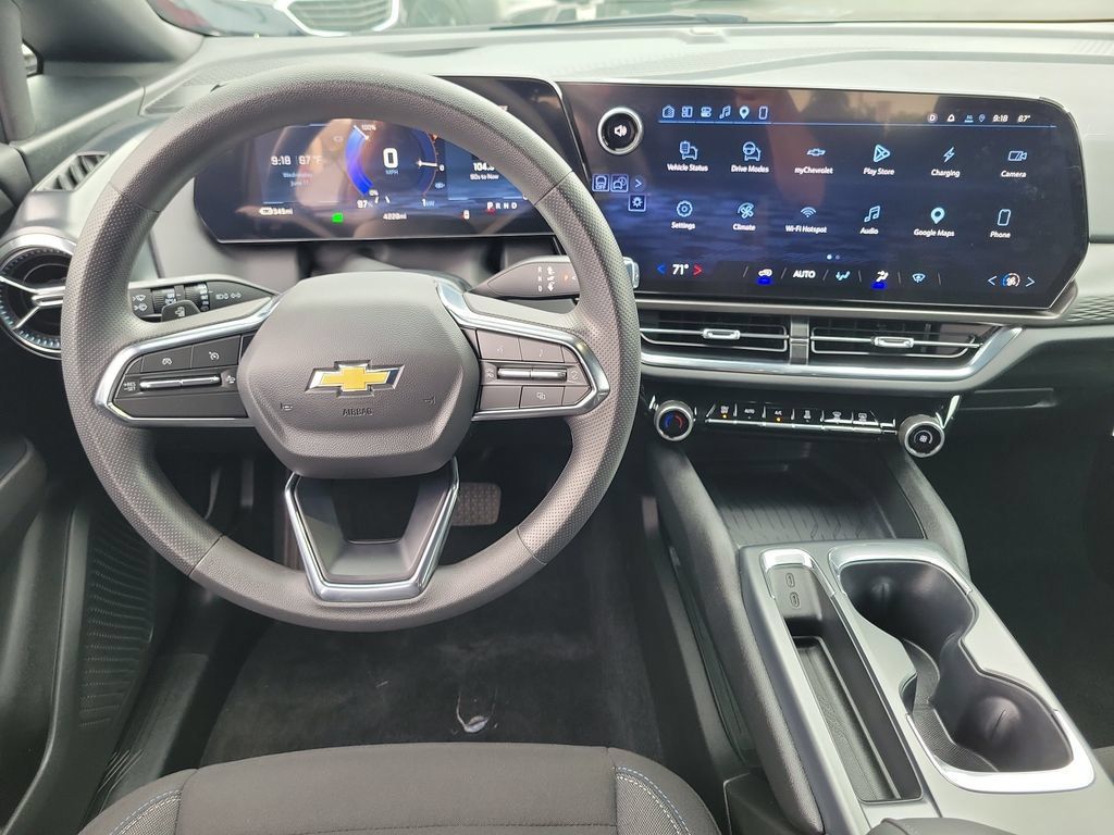 Used 2026 Chevrolet Equinox EV LT FWD image 4