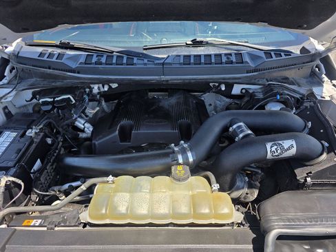 Used 2019 Ford F150 Lariat w/ Equipment Group 502A Luxury AWD/4WD image 25