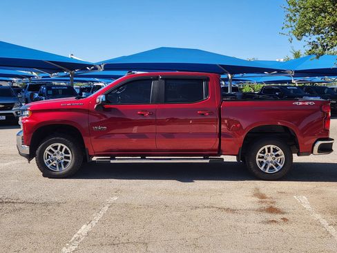 Used 2021 Chevrolet Silverado 1500 LT image 3