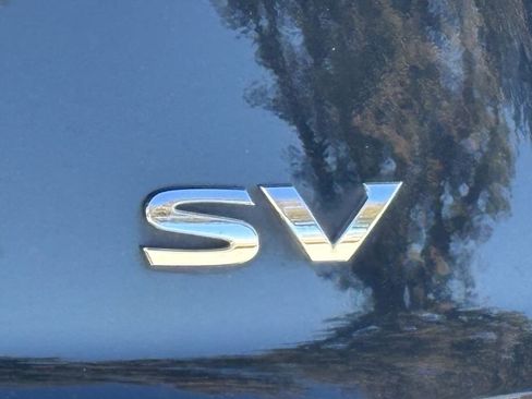 Used 2023 Nissan Rogue SV image 8