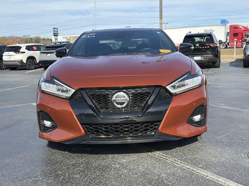 Certified 2021 Nissan Maxima SR w/ Sport Mat Group image 8