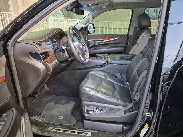 Used 2017 Cadillac Escalade Luxury AWD/4WD image 15