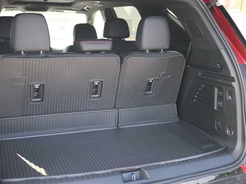 Used 2026 Chevrolet Traverse RS w/ LPO, Floor Liner Package AWD/4WD image 15
