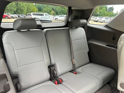 Used 2019 Chevrolet Traverse Premier w/ Driver Confidence II Package FWD image 20