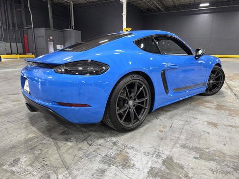 Used 2023 Porsche 718 Cayman w/ Premium Package RWD image 91
