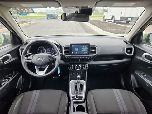 Used 2020 Hyundai Venue SEL w/ Convenience Package image 32