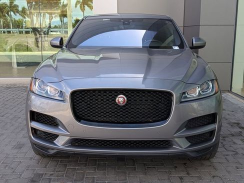 Used 2020 Jaguar F-PACE Premium image 2