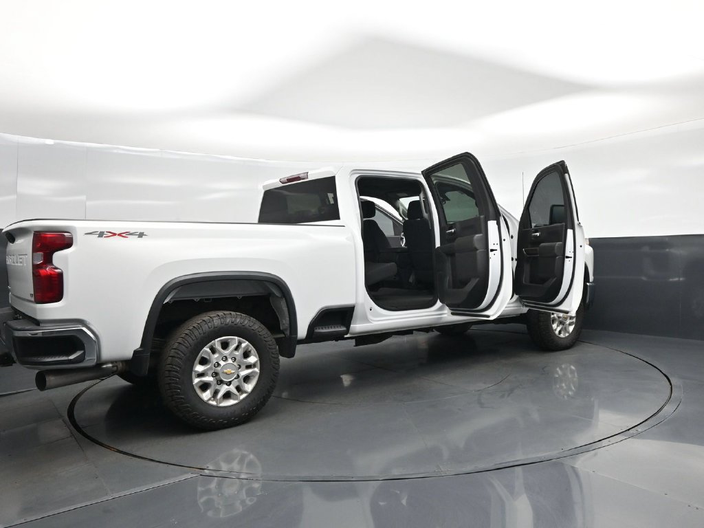 Used 2021 Chevrolet Silverado 2500 LT w/ Fleet Comfort Package AWD/4WD image 5