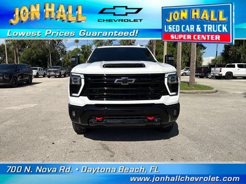 Used 2025 Chevrolet Silverado 2500 LTZ w/ LTZ Plus Package AWD/4WD image 18
