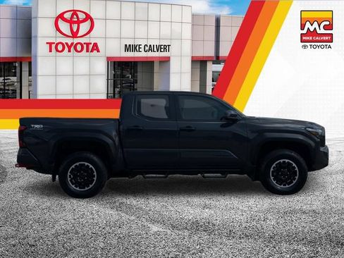 Used 2024 Toyota Tacoma TRD Off-Road AWD/4WD image 6
