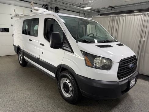 Used 2015 Ford Transit 250 130 Low Roof RWD image 3