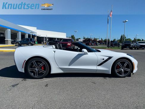 Used 2016 Chevrolet Corvette Stingray Convertible w/ Carbon Flash Badge Package RWD image 8