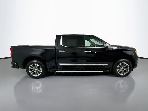 Used 2025 Chevrolet Silverado 1500 High Country AWD/4WD image 8