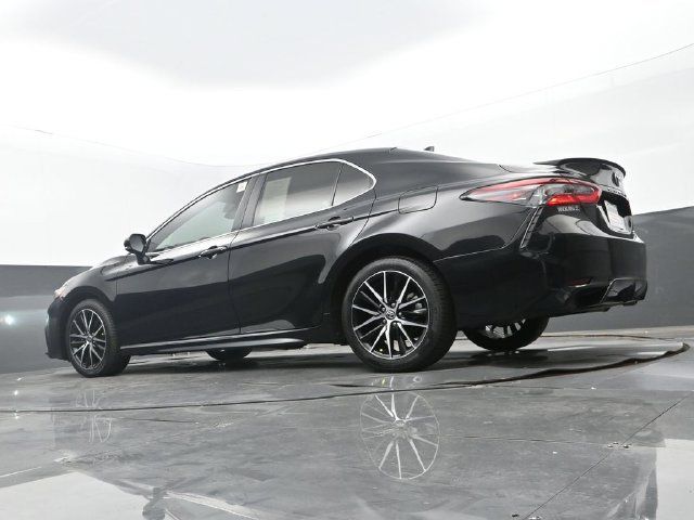 Used 2024 Toyota Camry SE FWD image 28