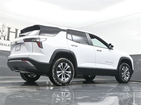 New 2026 Chevrolet Equinox LT w/ Convenience Package II image 11