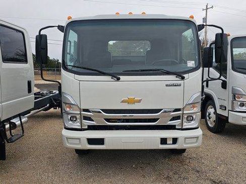 New 2024 Chevrolet Low Cab Forward 5500XG image 3