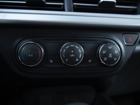 Used 2024 Chevrolet Trax RS image 9