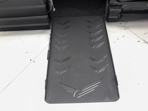 Used 2019 Dodge Grand Caravan SXT FWD image 16