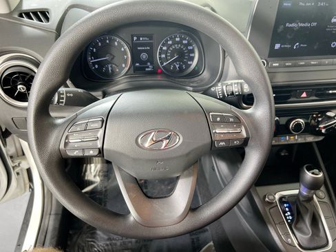 Used 2023 Hyundai Kona SEL AWD/4WD image 11