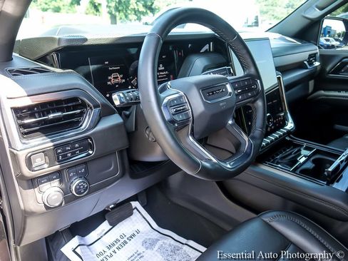 Certified 2025 GMC Yukon XL Denali AWD/4WD image 13
