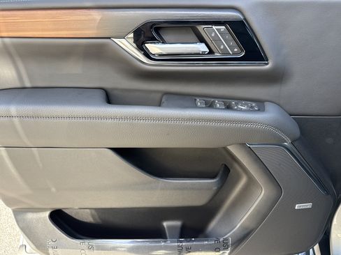 New 2026 GMC Yukon Denali AWD/4WD image 14