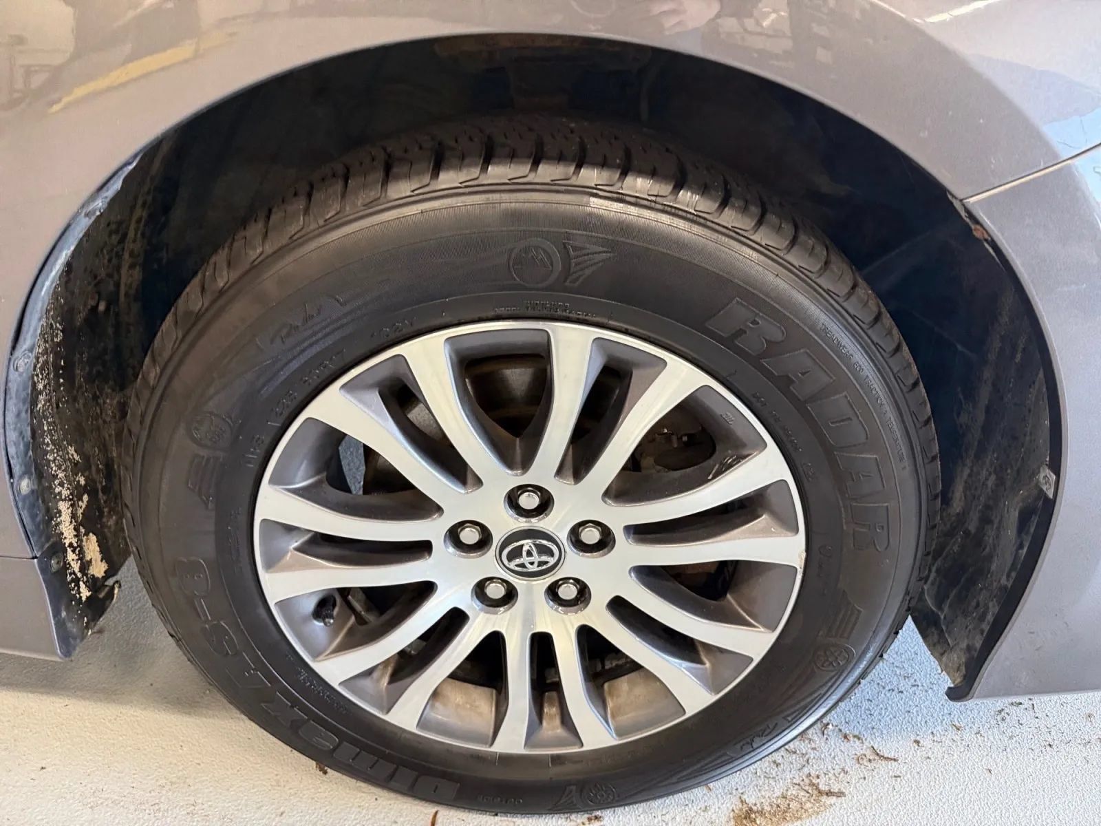 Used 2019 Toyota Sienna XLE FWD image 34