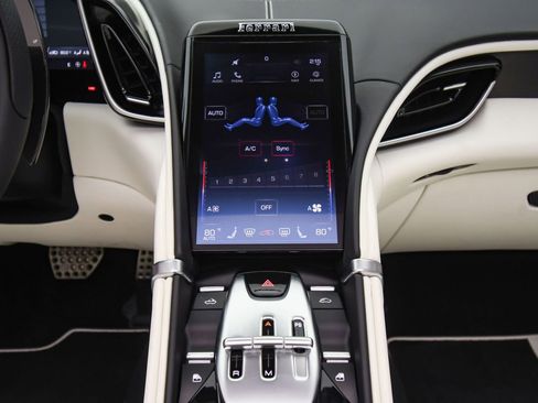 Used 2024 Ferrari Roma Spider image 48