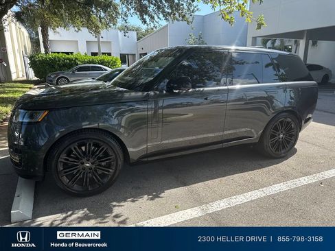 Used 2023 Land Rover Range Rover SE AWD/4WD image 1