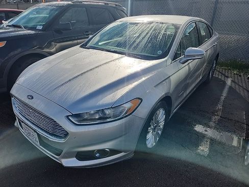 Used 2014 Ford Fusion SE w/ Equipment Group 502A image 3