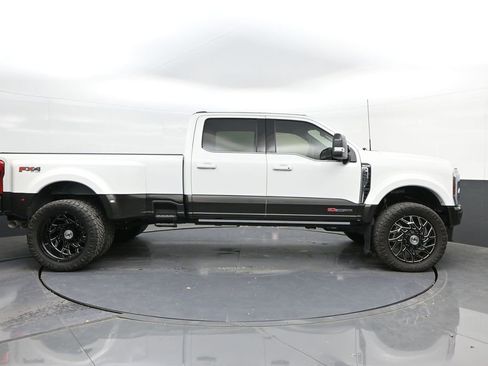 Used 2025 Ford F450 King Ranch w/ FX4 Off-Road Package image 26