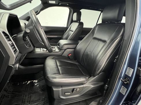 Used 2020 Ford Expedition XLT w/ Equipment Group 202A AWD/4WD image 8