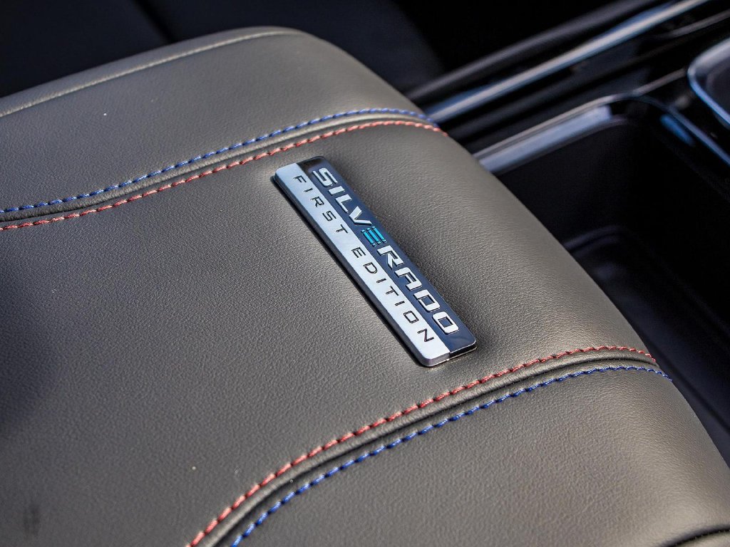 Used 2024 Chevrolet Silverado EV RST AWD/4WD image 19