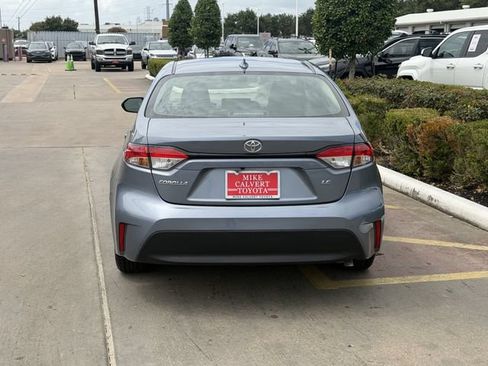 Used 2024 Toyota Corolla LE FWD image 6