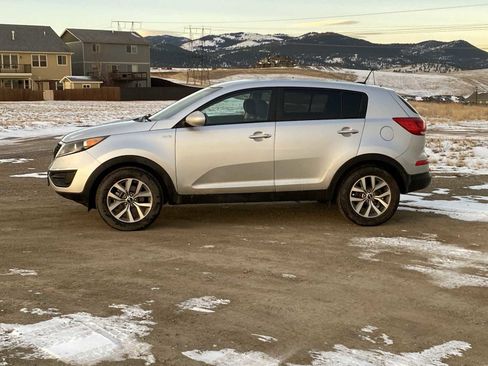 Used 2016 Kia Sportage LX image 10