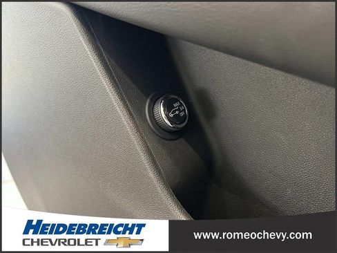 Certified 2023 Cadillac XT6 Premium Luxury image 31