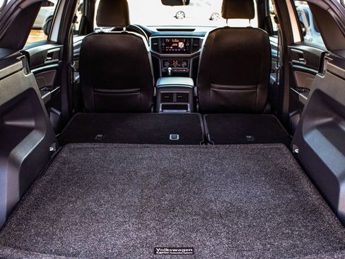 Used 2021 Volkswagen Atlas Cross Sport SE image 44