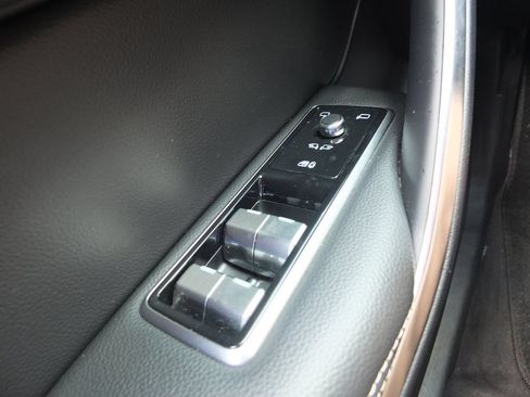 Used 2025 Jaguar F-PACE R-Dynamic S AWD/4WD image 37