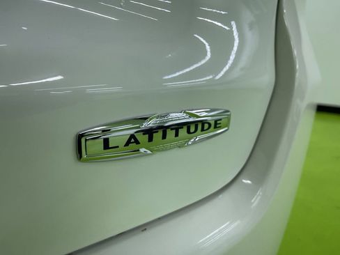 Used 2019 Jeep Compass Latitude w/ Popular Equipment Group image 13