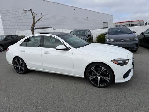 Used 2025 Mercedes-Benz C 300 Sedan image 3