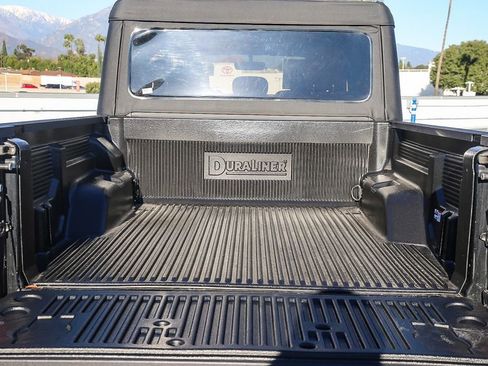 Certified 2022 Jeep Gladiator Mojave w/ Cold Weather Group image 27