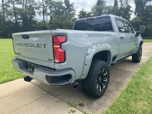 Used 2024 Chevrolet Silverado 2500 LTZ w/ LTZ Plus Package AWD/4WD image 4