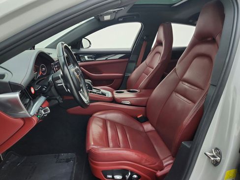 Used 2018 Porsche Panamera 4S image 14