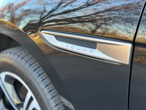 Used 2018 Jaguar F-PACE S image 29
