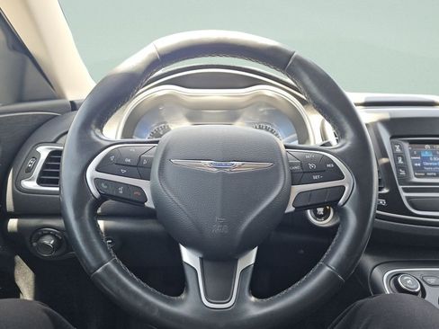 Used 2015 Chrysler 200 Limited w/ Convenience Group FWD image 27