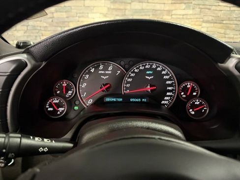 Used 2005 Chevrolet Corvette Coupe w/ Preferred Equipment Group image 13
