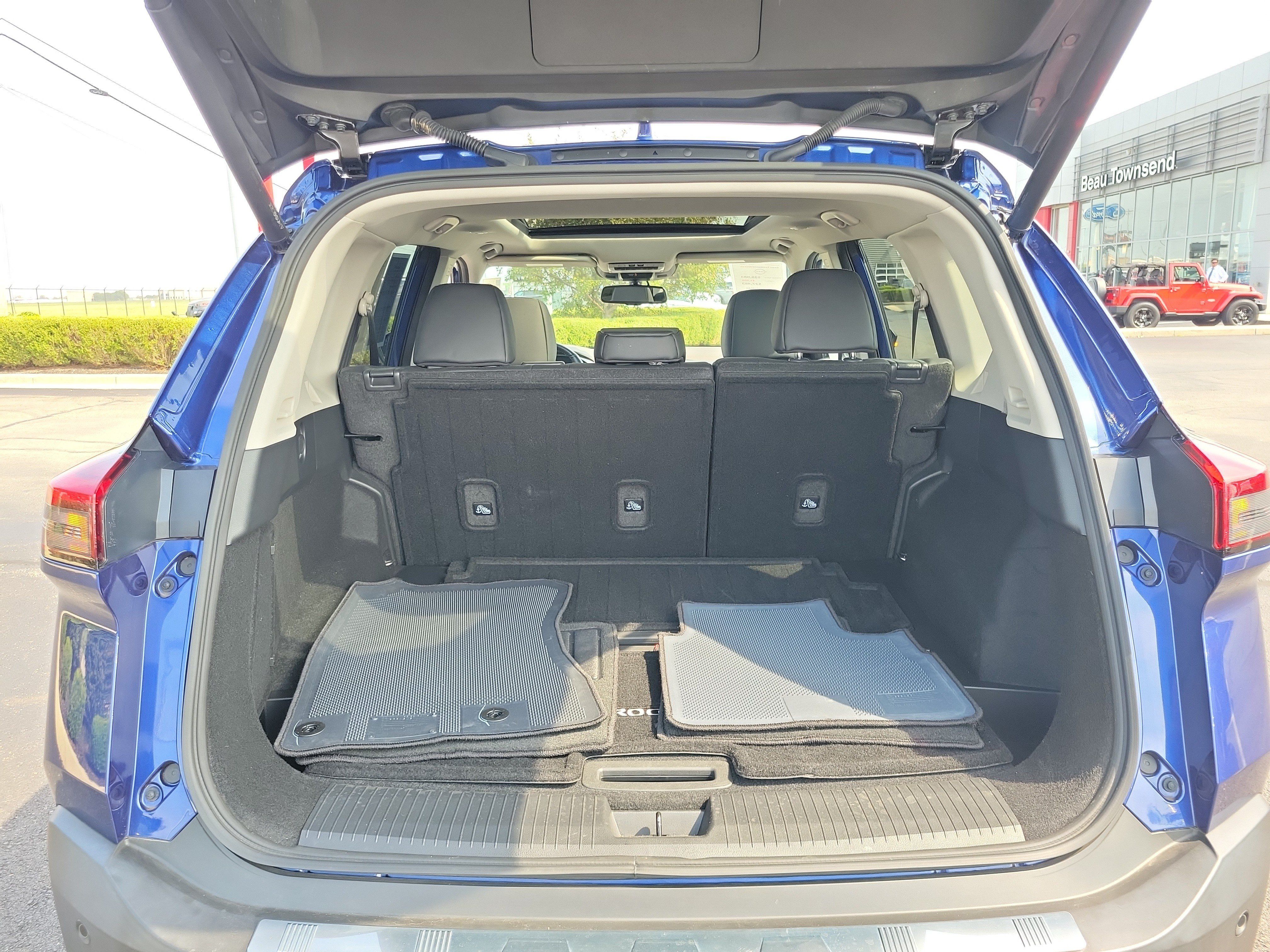Certified 2023 Nissan Rogue SL w/ SL Premium Package AWD/4WD image 8