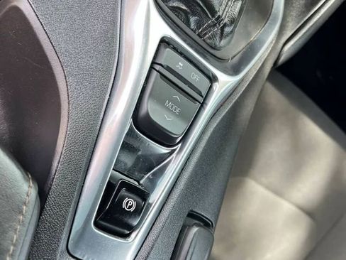 Used 2019 Chevrolet Camaro LT image 19