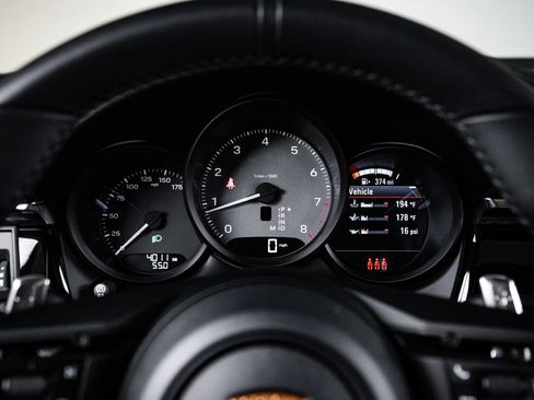 Certified 2026 Porsche Macan S AWD/4WD image 15